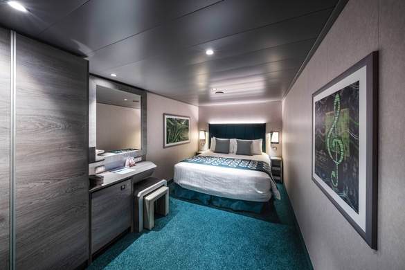 MSC Cruises MSC Virtuosa Deluxe Interior IR1 ©MSC Cruises.jpg